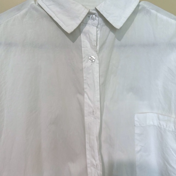 White button down shirt - Picture 2 of 4